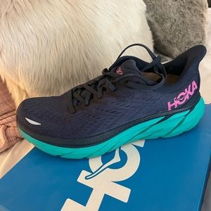 Hoka Women’s Clifton 8